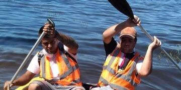 Limpian el lago San Roque