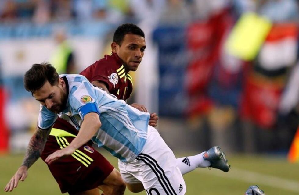 Inauguran en Rosario una muestra con fotos de Lionel Messi en la Selección