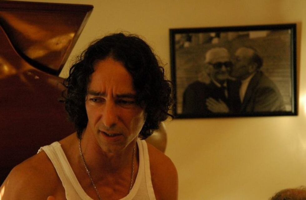 Javier Calamaro: "Nosotros inventamos el rock en castellano"