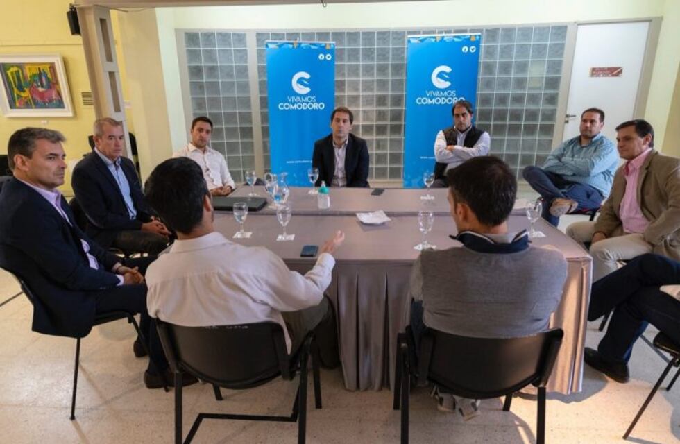 Petroleo: buscan alternativas para atravesar situación de las empresas