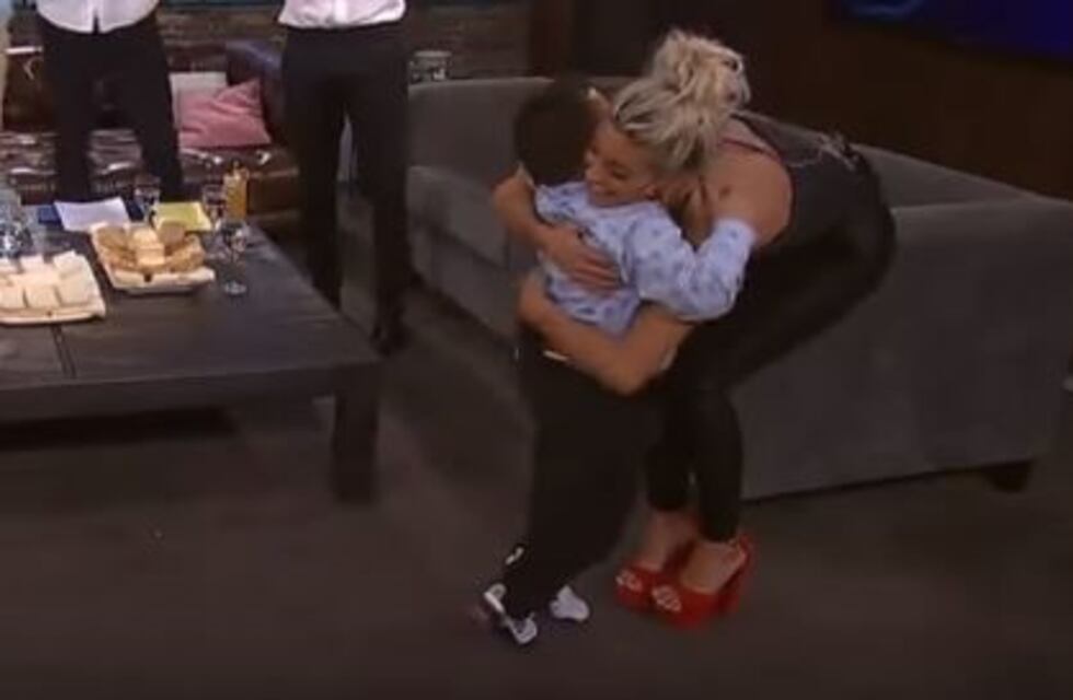 El desopilante baile de Sol Pérez con Brian Buley, una de las revelaciones de "El Marginal 2"