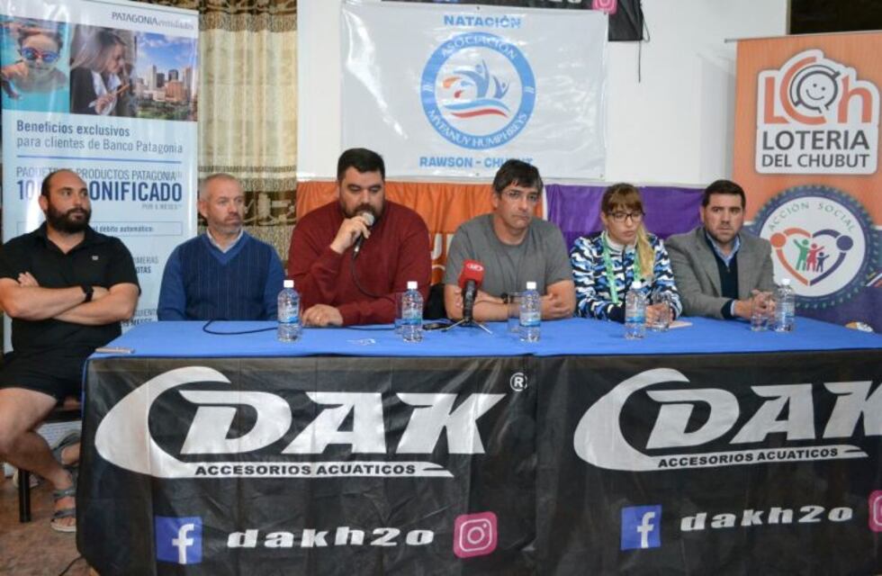 Julieta Lema en la presentación del II Interclubes Patagónico de Natación en Rawson