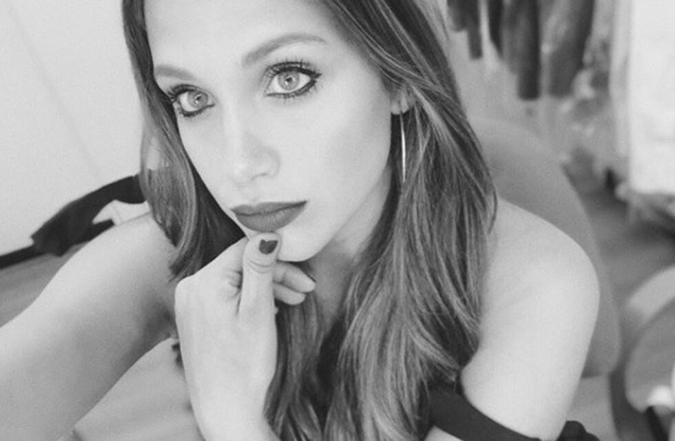 El llanto de Barbie Vélez en plena calle por la perimetral que solicitó Federico Bal contra su mamá