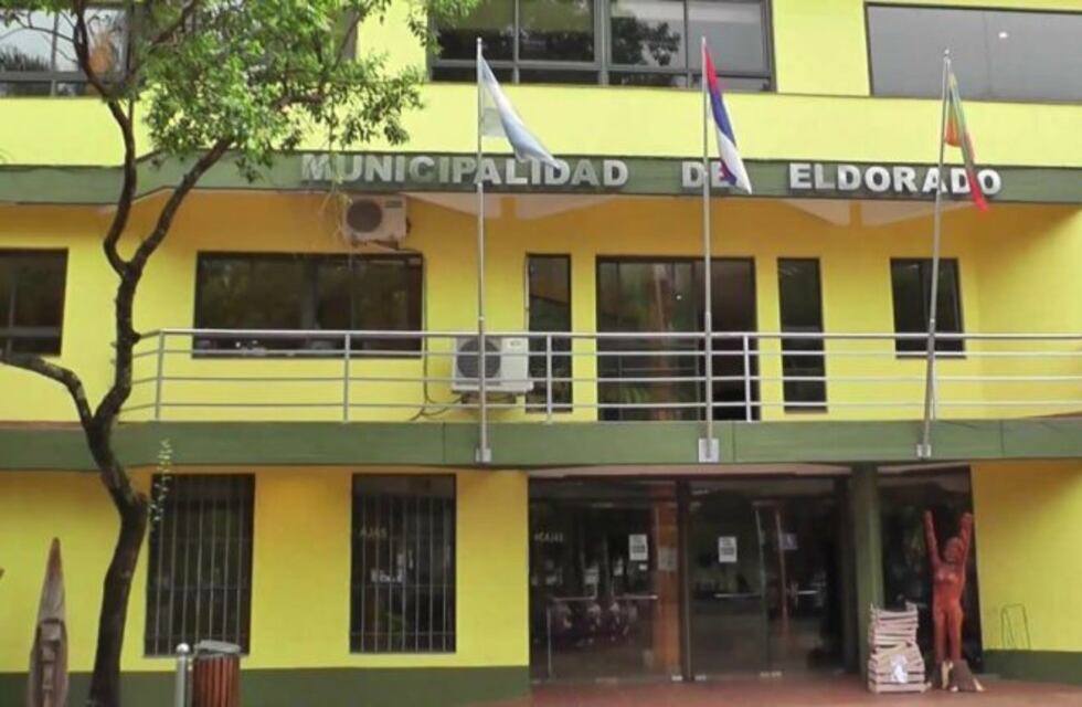Causa penal al joven que llegó a Eldorado oculto en un camión y sumario en el Concejo al hermano