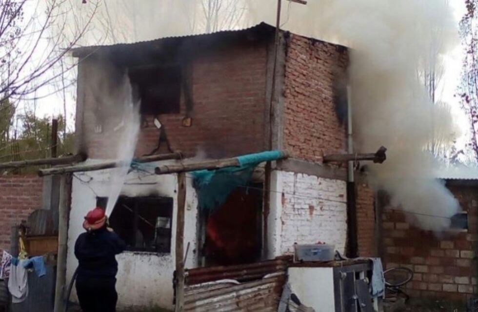 Una mujer salvó a sus cuatro hijos de un incendio