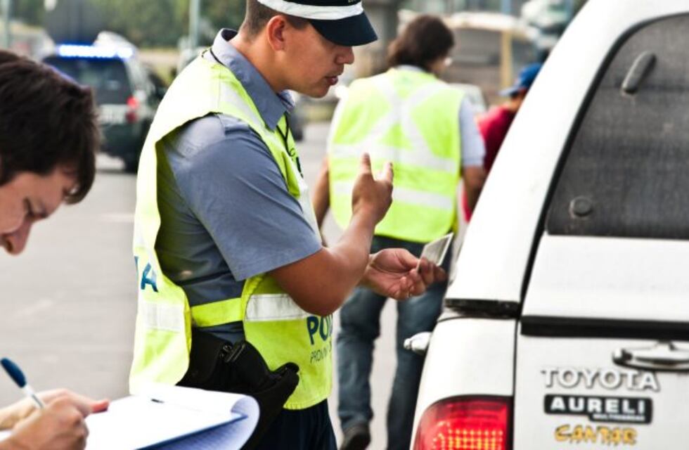 Secuestraron un colectivo con boy scouts que viajaba sin papeles por la Ruta 9