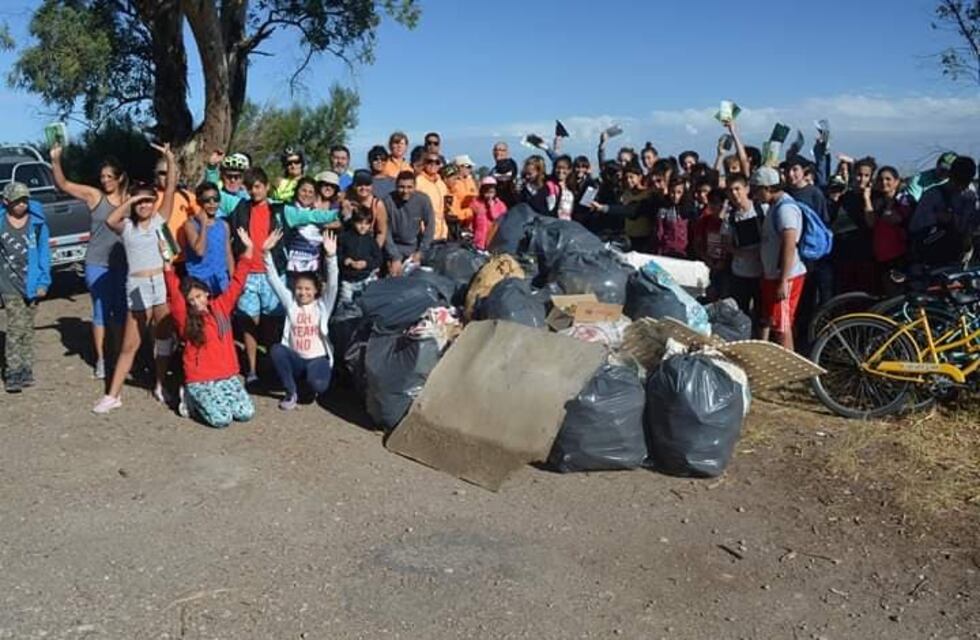 Trashtag Challenge: Punta Alta realizó el reto que se hizo viral en el mundo