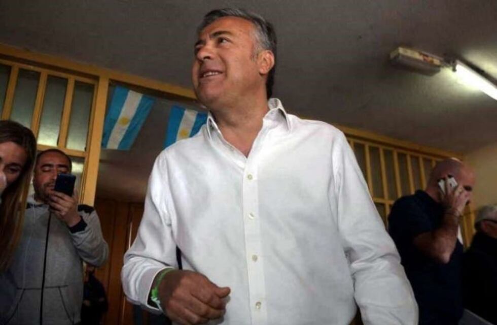 Cornejo le dará un bono de fin de año a los empleados estatales