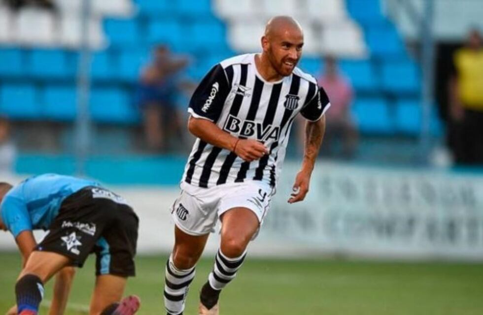 Junior Arias fue ofrecido a Olimpia de Paraguay