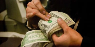 El dólar blue en Córdoba comenzó la semana en alza.