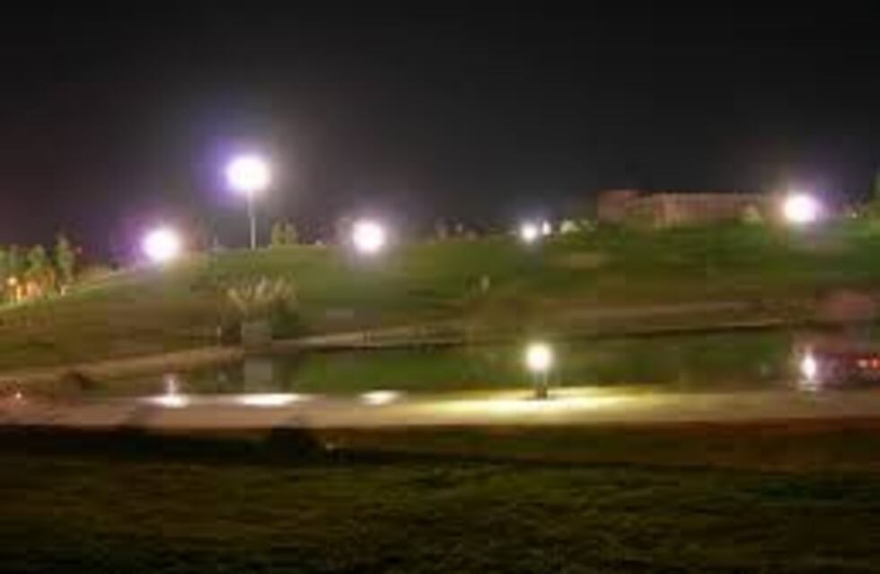 El parque Central casi a oscuras