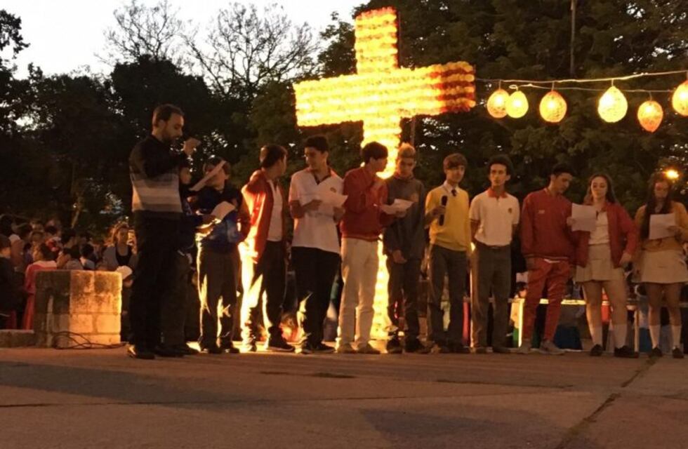 A pesar del mal tiempo, el homenaje a Manuel de Falla convocó a miles de personas