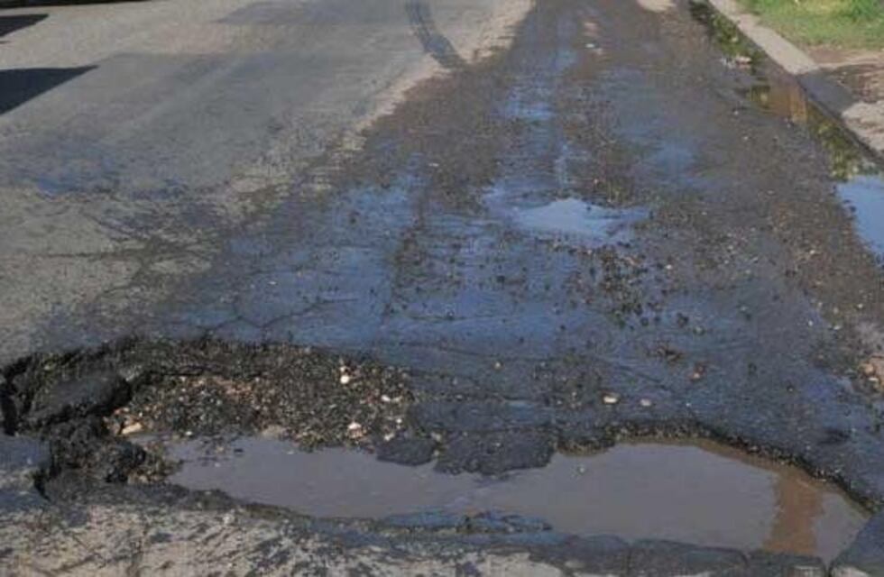 Municipalidad de Río Cuarto indemnizaría a automovilista por los daños causados por un bache