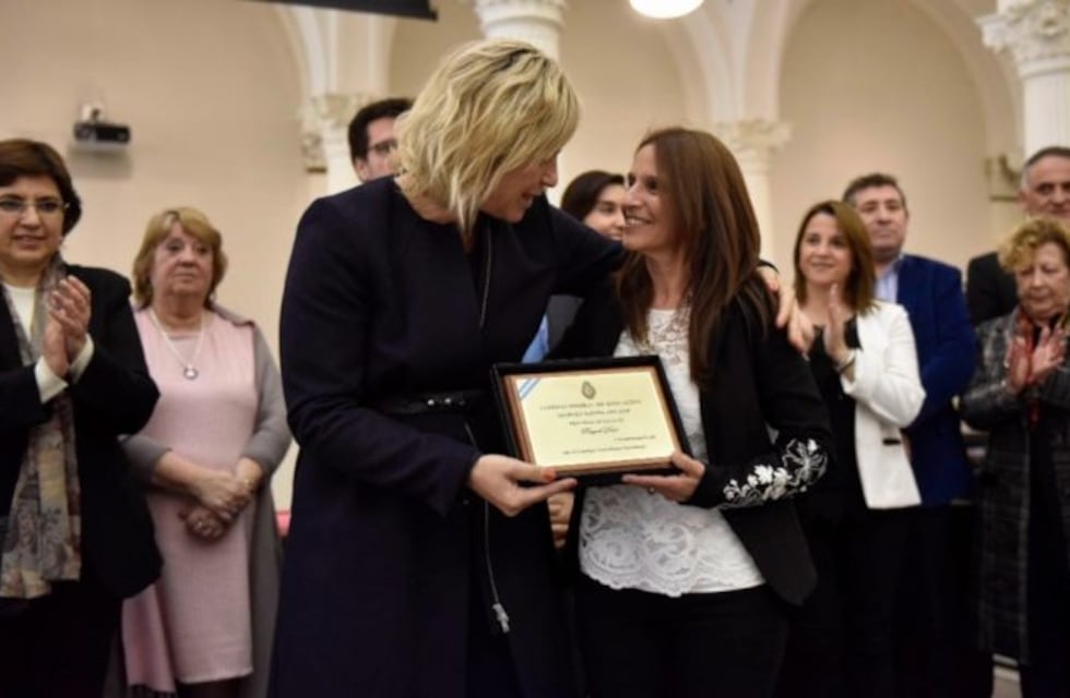 Docente de Rosario fue distinguida a nivel nacional por su aporte a la educación