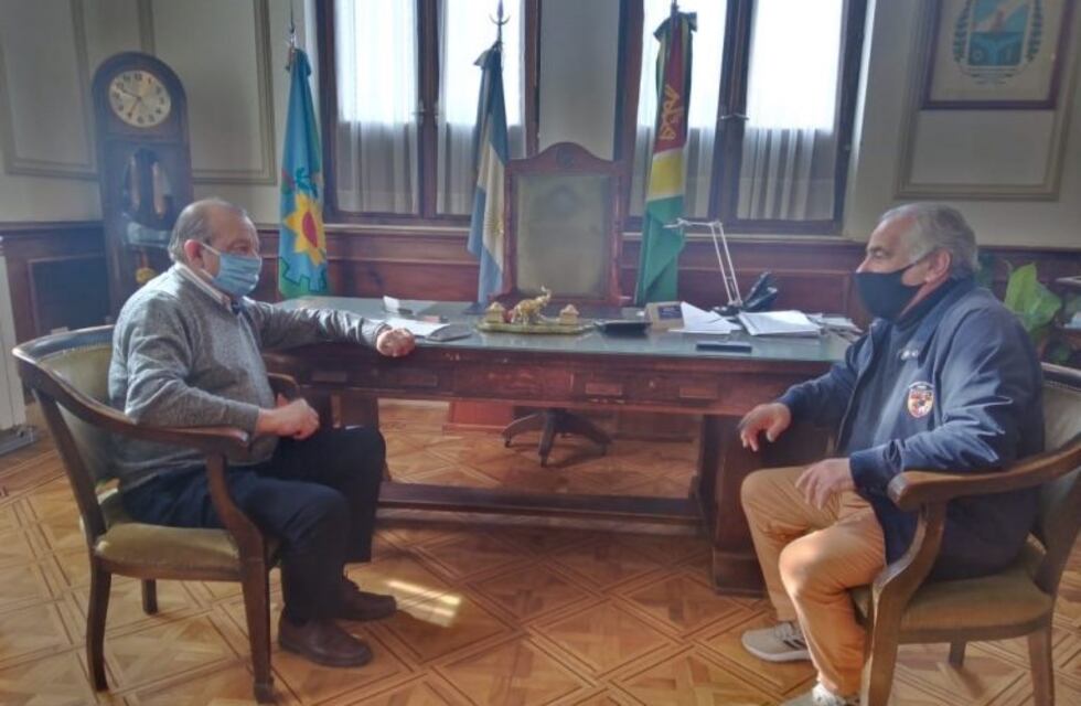 Sánchez, junto a Ravella, repasaron las obras que se realizan en el Parque Industrial