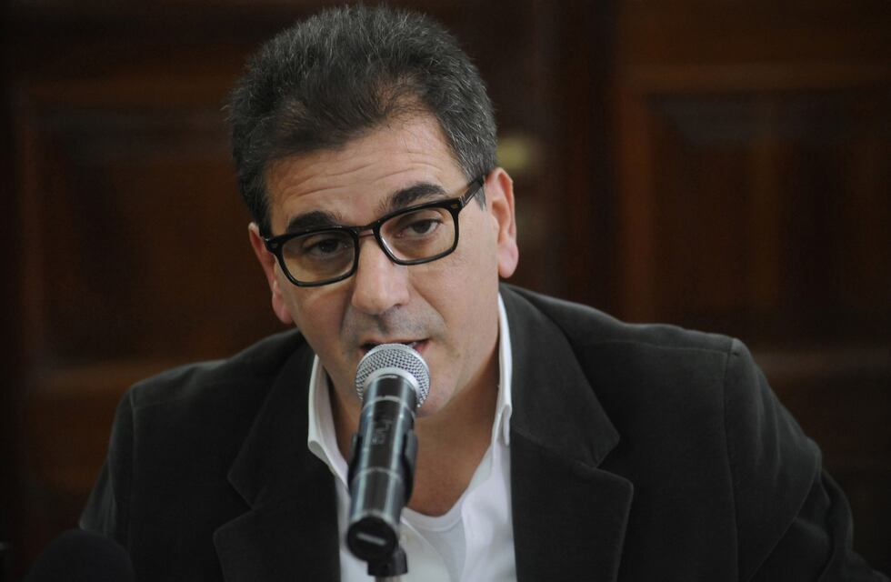 Ritondo: "Boudou no tendría que estar poniendo las patas en ningún lugar, tendría que estar con el traje a rayas"