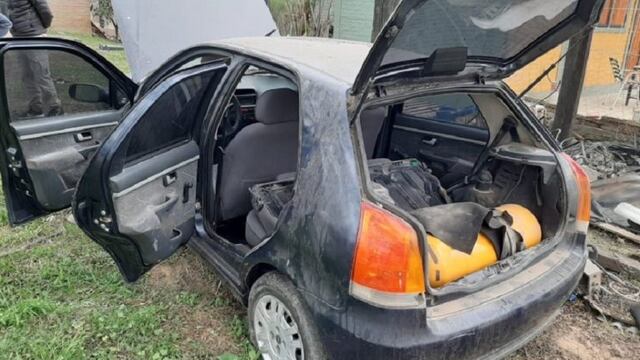 El Fiat Palio estaba en una vivienda de Arroyo Leyes donde también hallaron armas de fuego y plantas de marihuana\u002E (Radio EME)