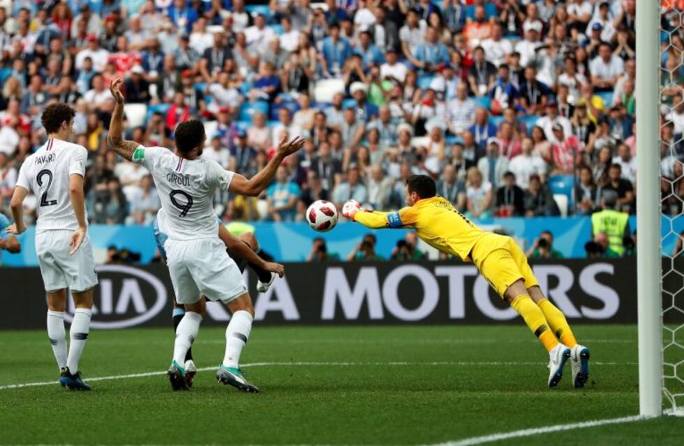 Rusia 2018: Hugo Lloris casi se come un bicho