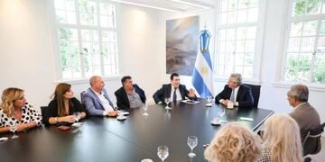El Presidente convocó a intendentes cordobeses en Olivos\u002E