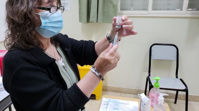 Vacunación en el Hospital Municipal de Bahía Blanca