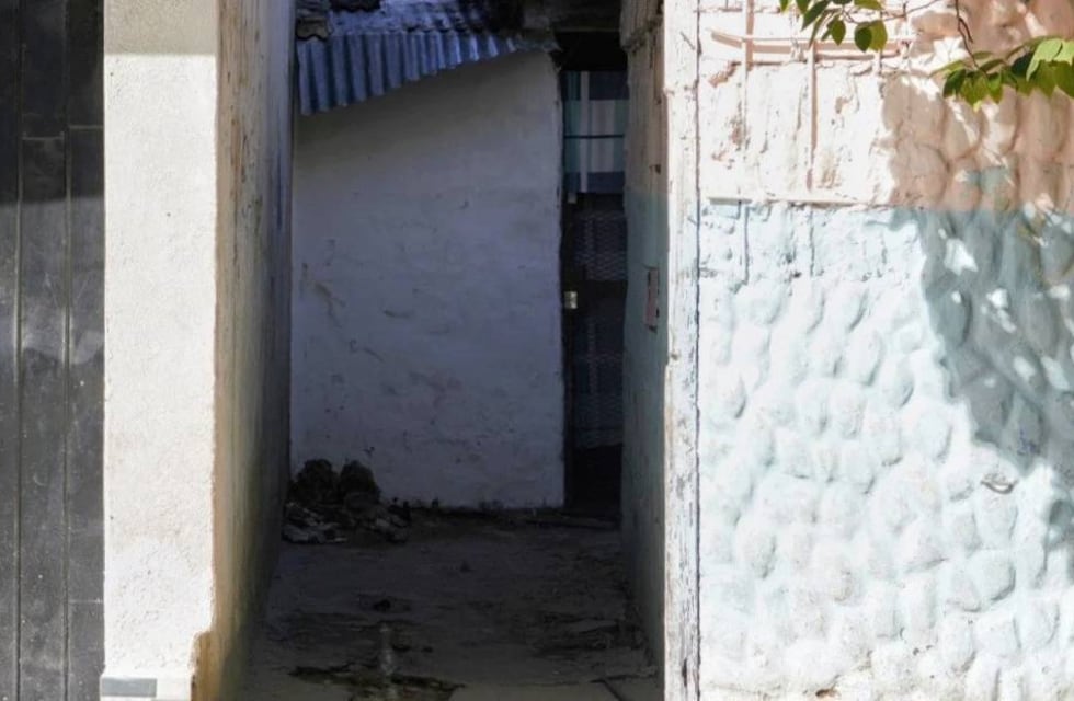 Crimen en Rosario: lo asesinaron de 5 balazos en un pasillo de barrio Tablada