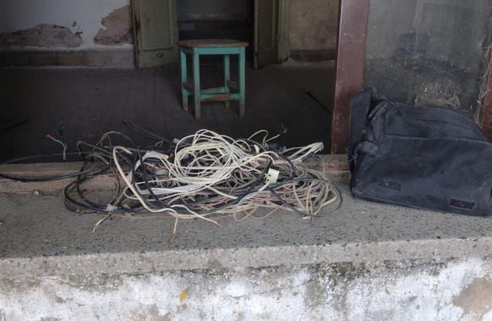 Caminaba con un rollo de alambre en la mano: detenido