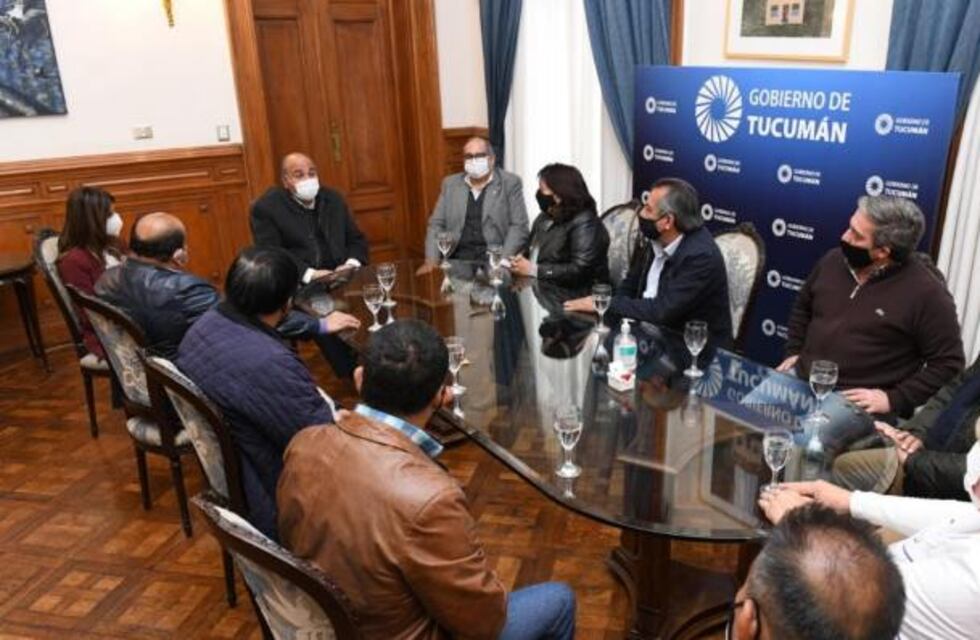 El Gobierno de Tucumán abonará por adelantado el incremento salarial del 15% a los estatales