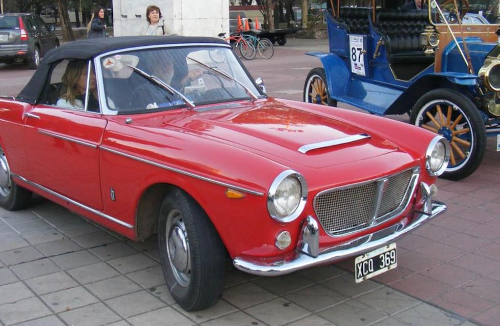 Primera exposición de autos y motos en Villa del Mar