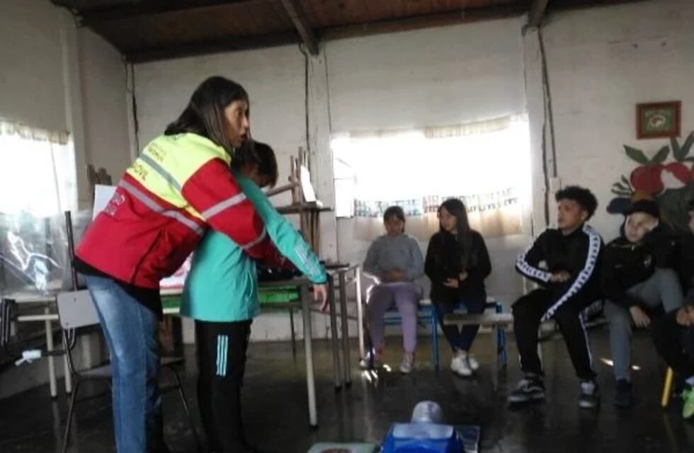 Un pequeño héroe de 11 años: Dylan aprendió maniobras de RCP en la escuela y pudo salvar a un jubilado
