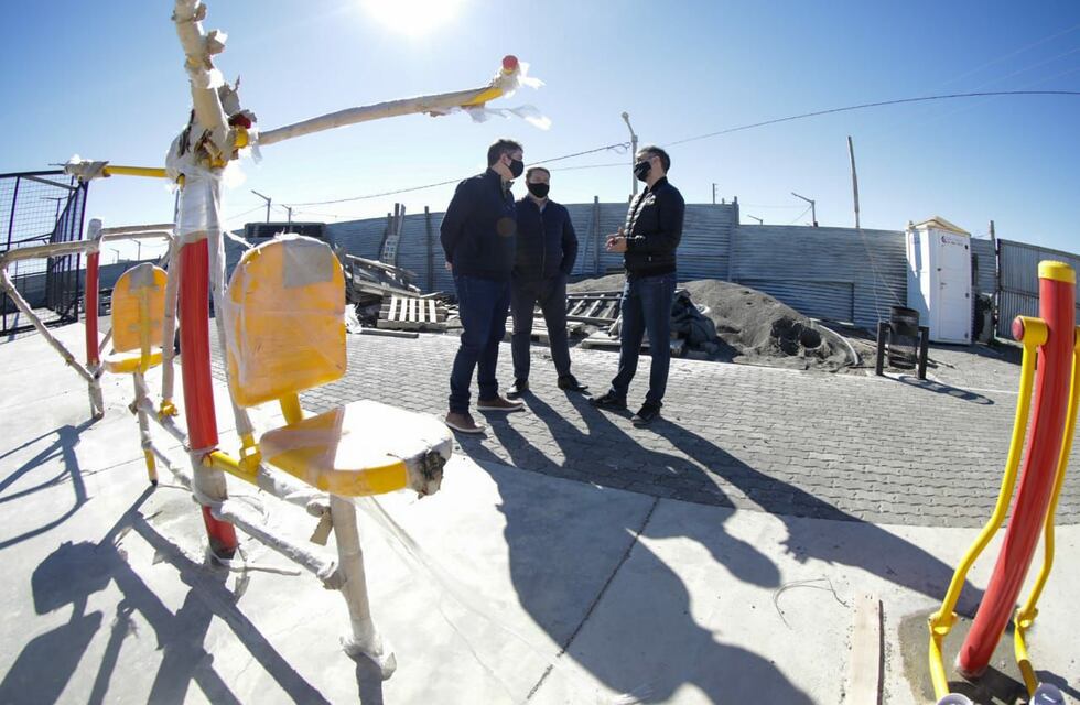 El intendente Martín Pérez recorrió los avances de diversas obras en Margen Sur