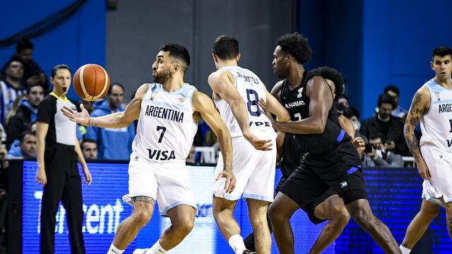 Facundo Campazzo empezó a todo ritmo, manejando los tiempos en el partido de Argentina frente a Bahamas. (Fiba)