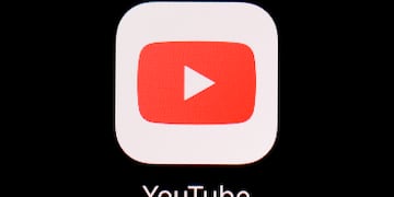 ARCHIVO - Esta imagen del 20 de marzo de 2018 muestra la aplicación YouTube en un iPad, en Baltimore. (AP Foto/Patrick Semansky, Archivo)