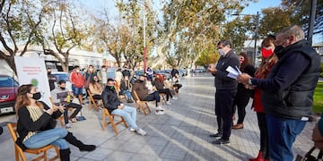 El intendente Daniel Orozco cuando hizo el anuncio y lanzamiento del proyecto destinado a los jóvenes "La Idea de mi Vida". Gentileza