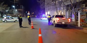 Controles: Desbaratan tres fiestas clandestinas y seis retiros de licencia por alcolhemia positiva.