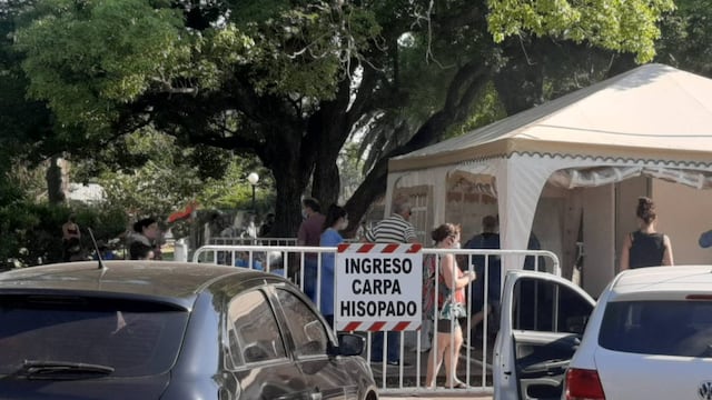 Largas colas para hisoparse en Rafaela