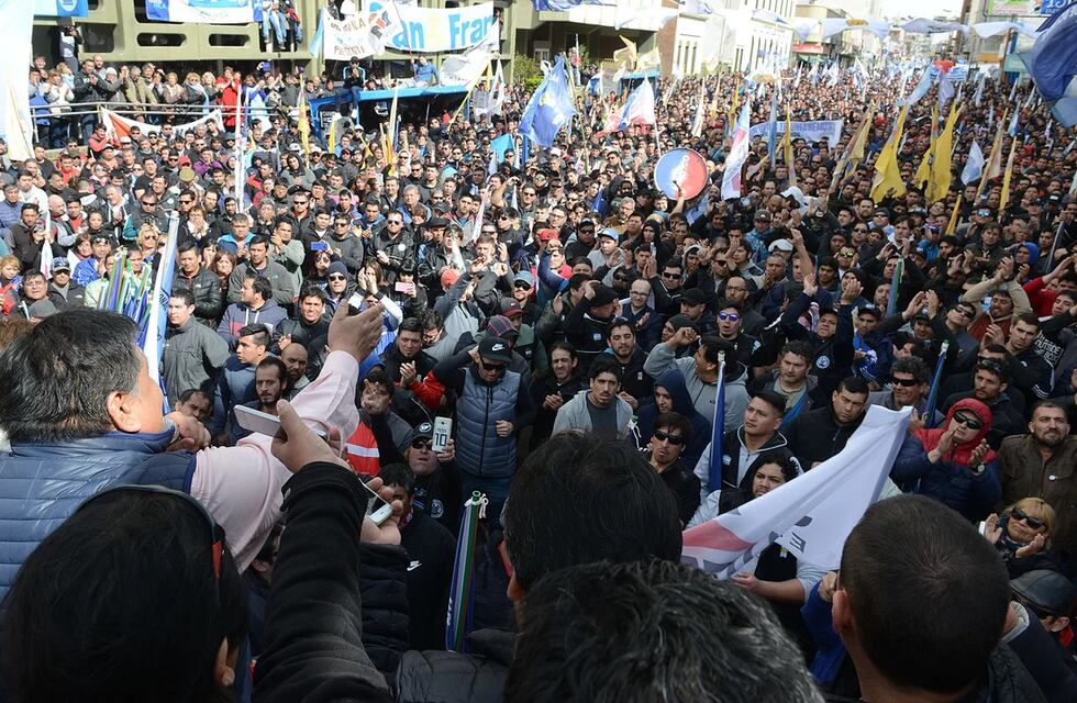 Paro petrolero en Chubut: se movilizarán frente al edificio de YPF