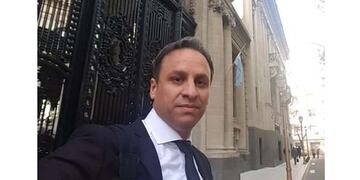 Es Alejandro Escudero Salama, ex subdirector del Neonatal (gentileza)