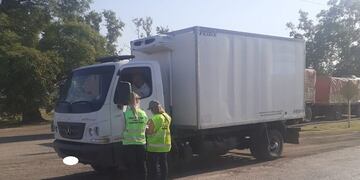 Controles a vehículos que transportan alimentos