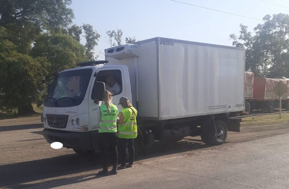 Inspeccionaron a vehículos que llevan alimentos