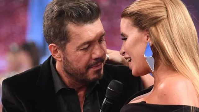 Marcelo Tinelli y Flor Peña fueron vistos muy acaramelados durante una fiesta.