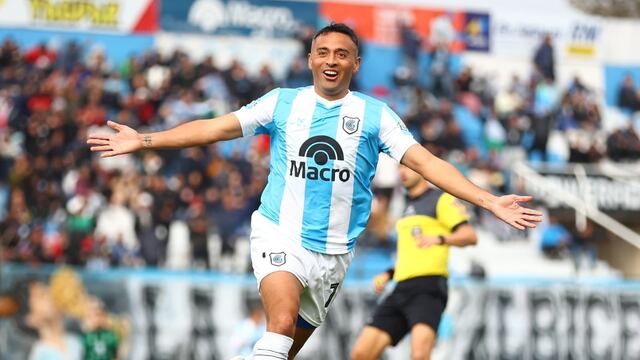 Francisco Molina festeja su gol, que significó la victoria de Gimnasia de Jujuy jugando de local frente a San Martín de San Juan.