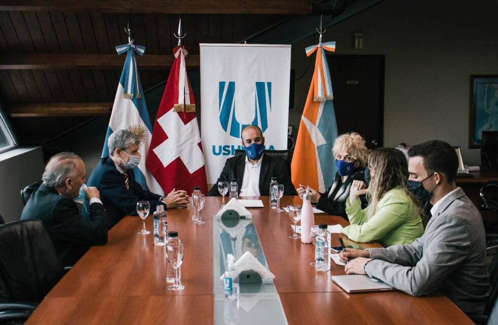 El embajador de la confederación suiza fue recibido por funcionarios de la Municipalidad de Ushuaia