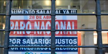 28 de abril 2022 Mendoza Sociedad
Paro Bancario
Jornada de paro del gremio de la bancaria en Argentina. Los bancos no abrieran sus puertas en esta jornada.
Foto: Orlando Pelichotti / Los Andes