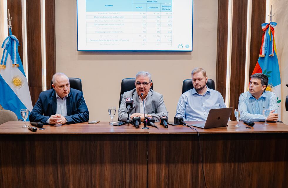 El Gobierno provincial presenta el Plan Maestro para el sector hídrico hasta 2050