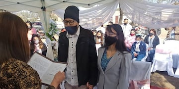 La pareja se conoció diez años atrás, y dieron el "sí" a pesar de la enfermedad de Gonzalo.