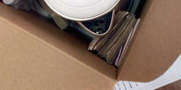 El comerciante chino y la pava con dinero