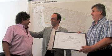 El dirigente radical busca acercar posiciones con el grupo de cumbia\u002E (Archivo Municipalidad de Santa Fe)