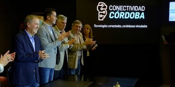 Presentación subasta electrónica para la contratación del servicio satelital de Internet