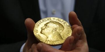 Medalla del Premio Nobel\u002E (AP)