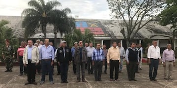 Ex combatientes del 5 de octubre en el patio de armas del Regimiento de Monte 29